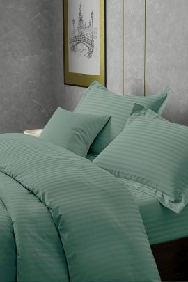 Постельное белье сатин страйп с простыней на резинке в подарочной упаковке - Аквамарин