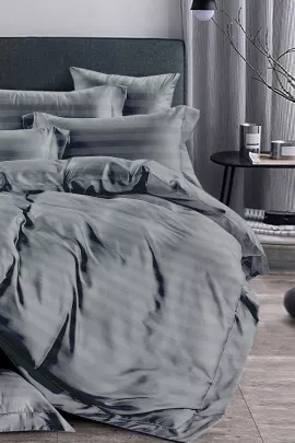 Серебристо-серый КПБ полисатин-страйп