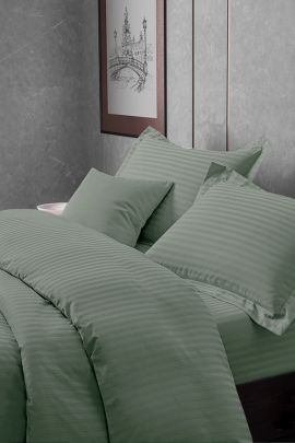 Постельное белье сатин страйп с простыней на резинке - Зеленый